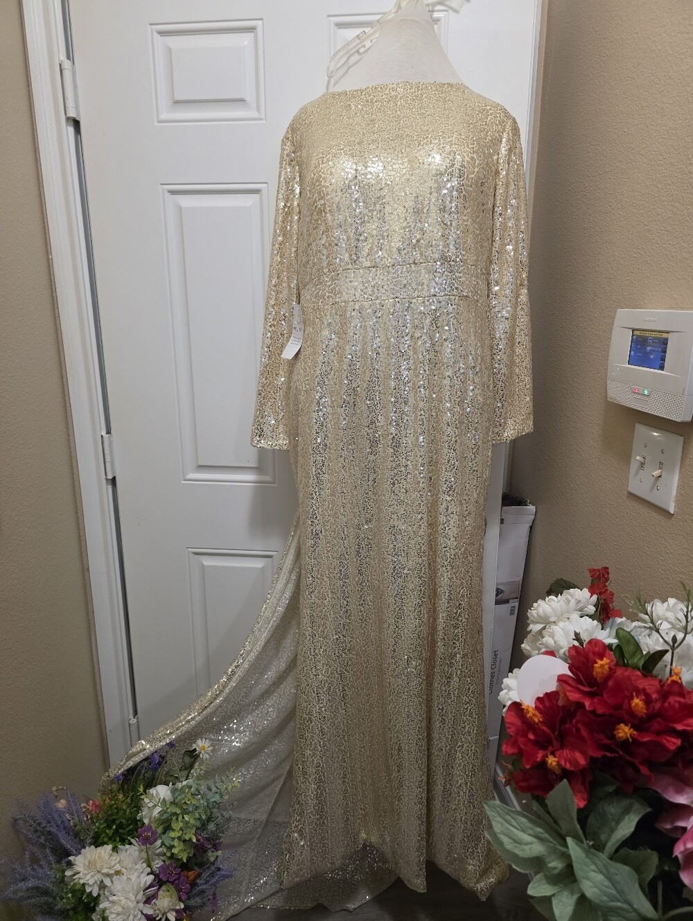 Gold Sequin Prom Dress - Elegant Long Sleeve Evening Gown